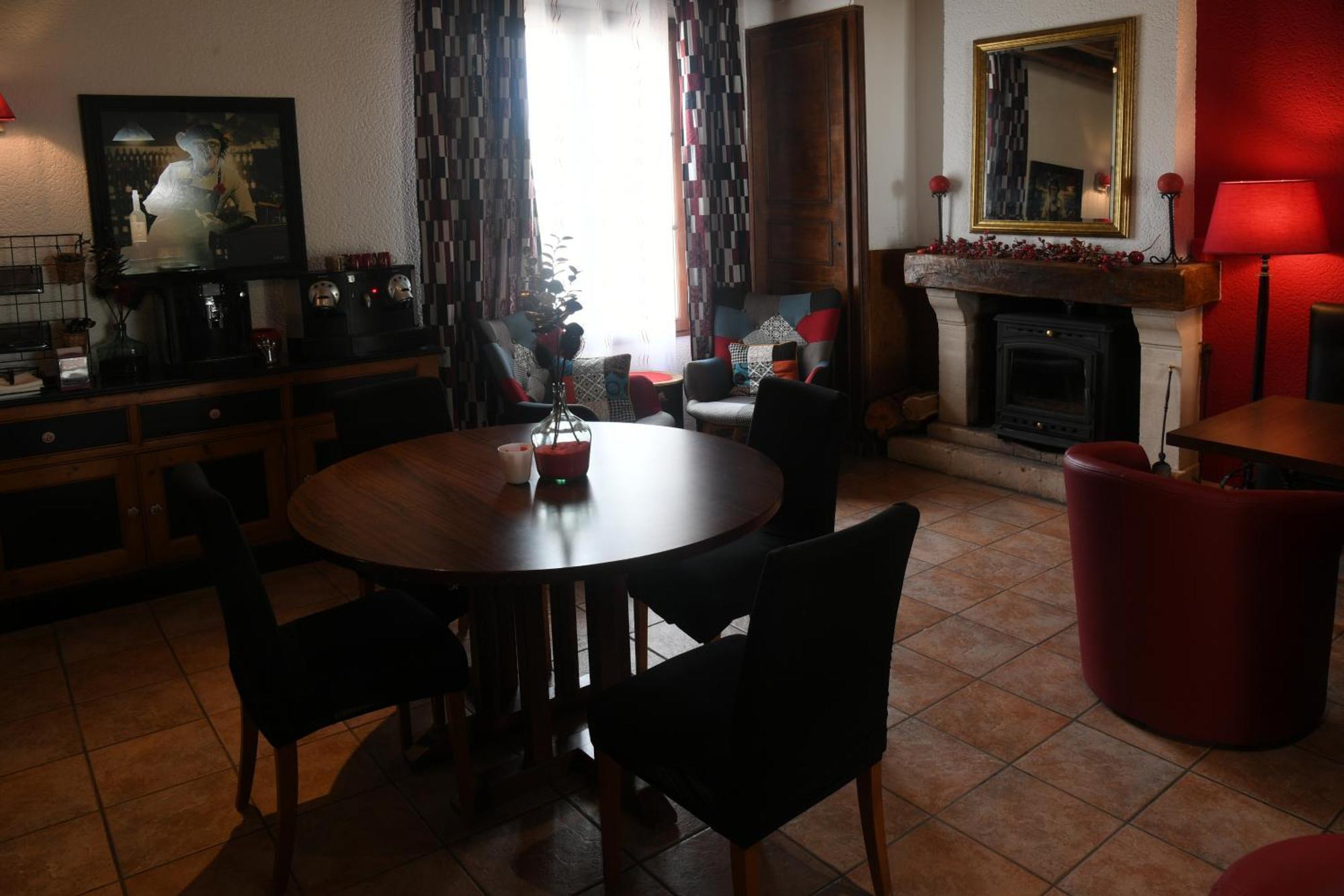 Logis Auberge De Launay Limeray Exteriör bild
