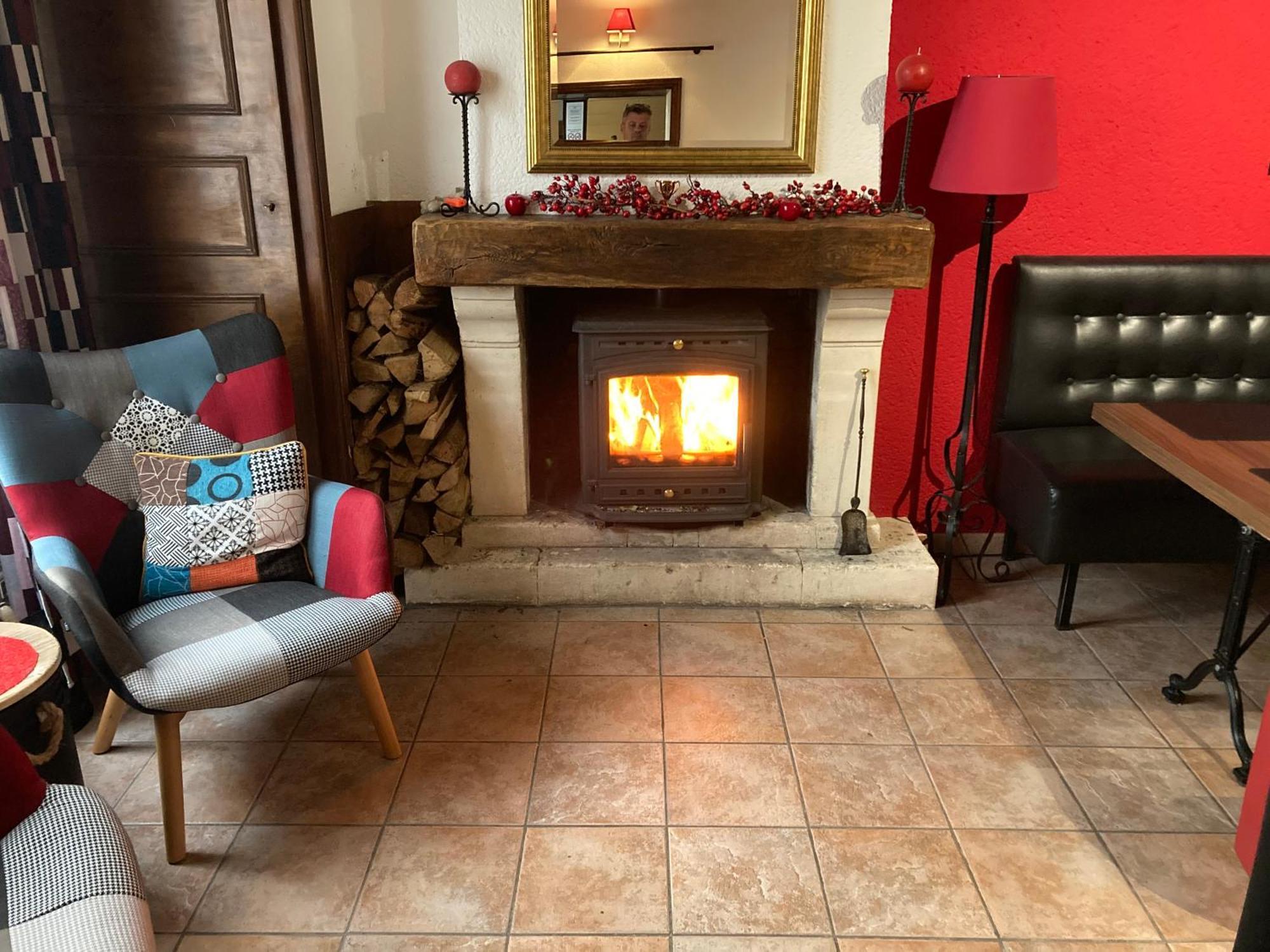 Logis Auberge De Launay Limeray Exteriör bild