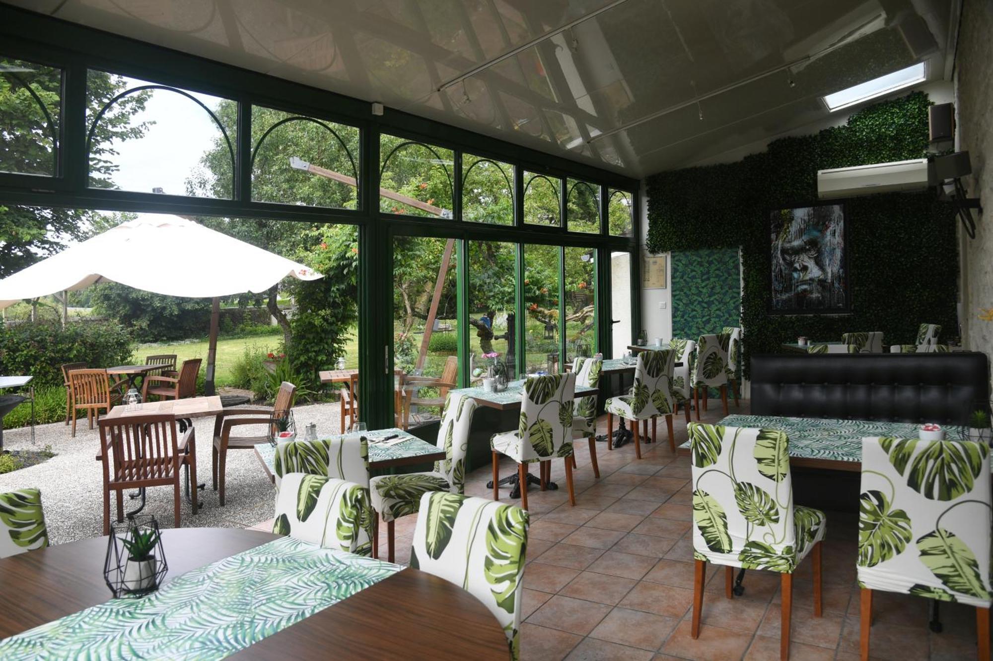 Logis Auberge De Launay Limeray Exteriör bild